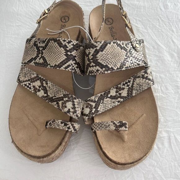 Bella Vita NWOT SNAKE Skin print flat sandal - Picture 1 of 7